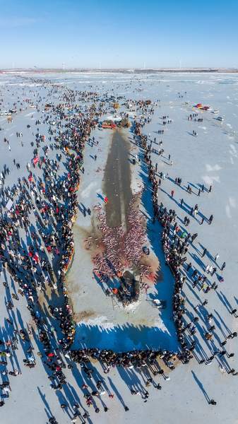 Songyuan_s_Ice_Fishing_Festival_Draws_Global_Winter_Tourism_Spotlight video poster