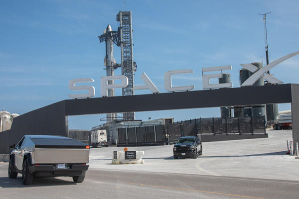 SpaceX_Explores_Mergers_with_Tesla__xAI_in_2026_Shakeup