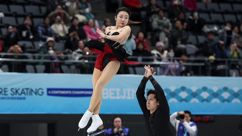 Sui_and_Han_Dominate_Pairs_Short_Program_at_Four_Continents_Championships - Khabar Asia Sui_and_Han_Dominate_Pairs_Short_Program_at_Four_Continents_Championships