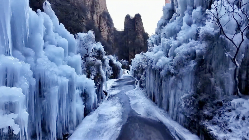 Taihang_Mountains_Transform_into_Winter_Wonderland_with_Icefalls video poster