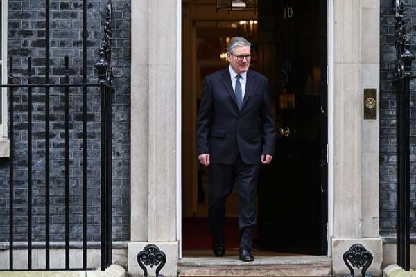 UK_PM_Starmer_s_China_Visit_Sparks_Global_Dialogue_via_CGTN_Poll