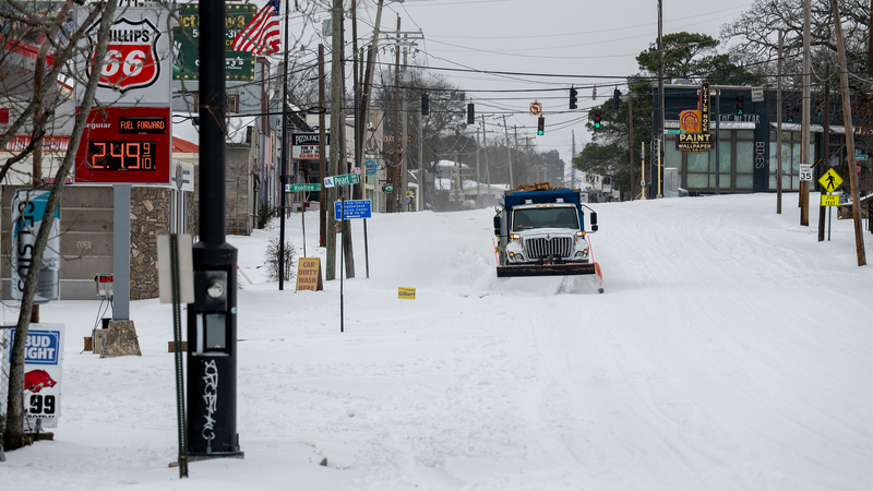 U_S__Braces_for_Historic_Winter_Storm_as_170_Million_Face_Extreme_Alerts_poster - Khabar Asia U_S__Braces_for_Historic_Winter_Storm_as_170_Million_Face_Extreme_Alerts video poster