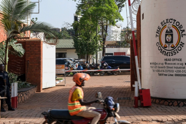 Uganda_Braces_for_Pivotal_Presidential_Election_Amid_High_Stakes video poster