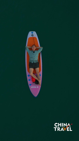 XRZBX1WUNOO2ROAMHLQM - Khabar Asia Lingshui’s Golden Hour: A Sunset That Captivates Travelers in 2026 video poster