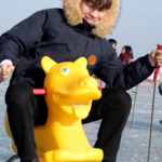 Xinjiang_s_Bosten_Lake_Emerges_as_Premier_Winter_Destination_in_2026 video poster