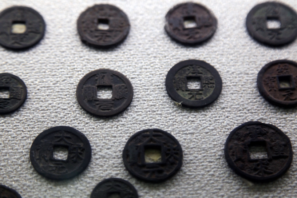 Ancient_Silk_Road_Coins_Unearthed_in_Southern_Kazakhstan