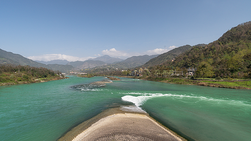 Discovering Yuzui: Dujiangyan’s 2,000-Year-Old Water-Dividing Wonder video poster