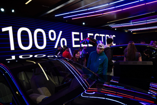 Canada_Boosts_EV_Sector_with_New_Strategy__Eyes_China_Partnership