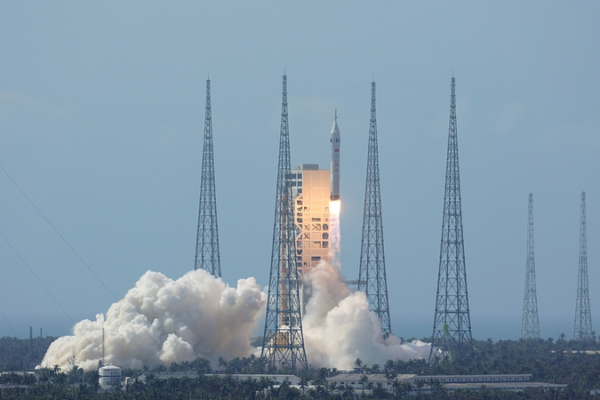 China_Advances_Lunar_Ambitions_with_Long_March_10_Rocket_Test