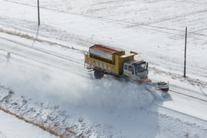 China_Upgrades_Road_Safety_System_Amid_Spring_Festival_Snowstorms