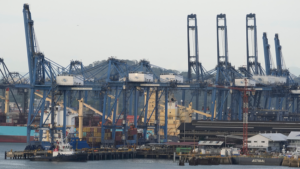 China_Vows_to_Protect_Enterprise_Rights_Amid_Panama_Canal_Port_Dispute