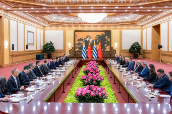 China_and_Uruguay_Elevate_Bilateral_Ties_to_New_Heights