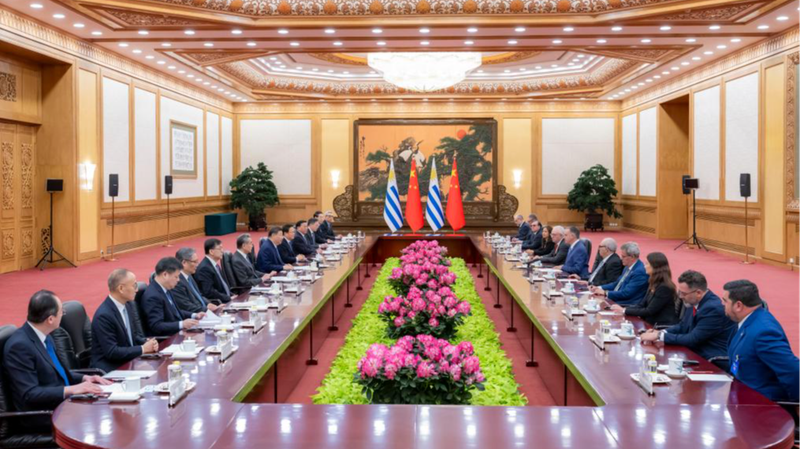 China_and_Uruguay_Elevate_Bilateral_Ties_to_New_Heights