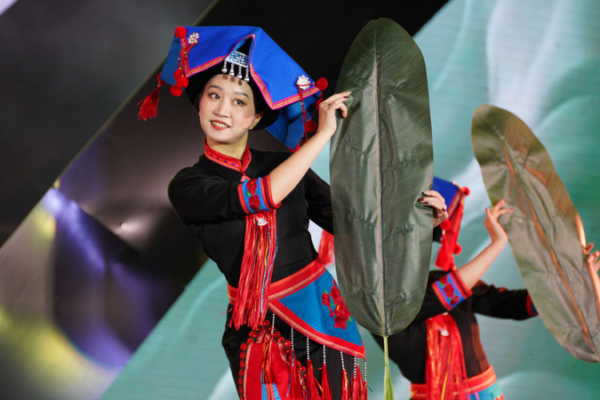 China_and_Vietnam_Celebrate_Spring_Festival_with_Cross_Border_Festivities video poster