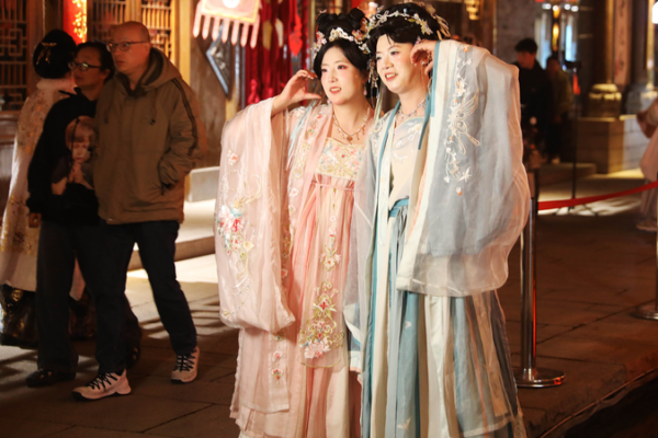 China_s_Extended_Spring_Festival_Holiday_Fuels_Record_Consumption_in_2026