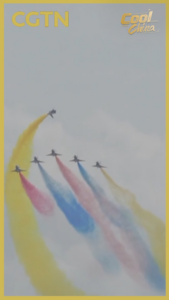 China_s_J_10C_Fighter_Jet_Steals_Spotlight_at_Singapore_Airshow_2026 video poster