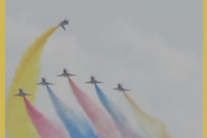 China_s_J_10C_Fighter_Jet_Steals_Spotlight_at_Singapore_Airshow_2026 video poster
