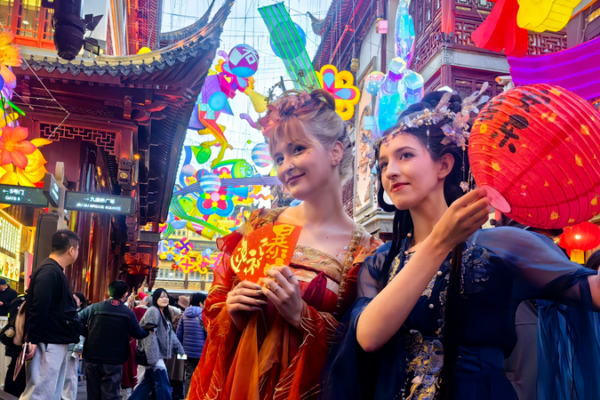 China_s_Spring_Festival_Tourism_Boom__A_Global_Attraction_in_2026
