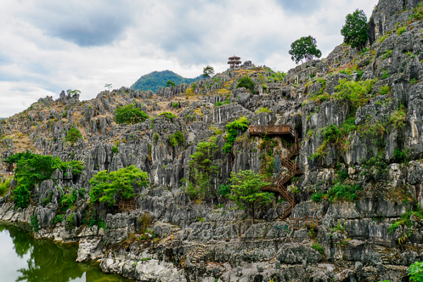 China_s_Xingwen_Geopark_Shines_as_2026_Spring_Festival_Gala_Sub_Venue video poster