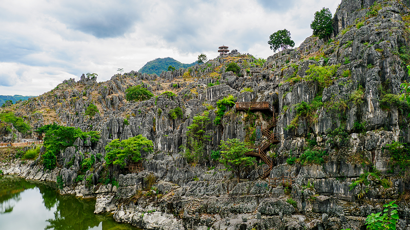 China_s_Xingwen_Geopark_Shines_as_2026_Spring_Festival_Gala_Sub_Venue video poster