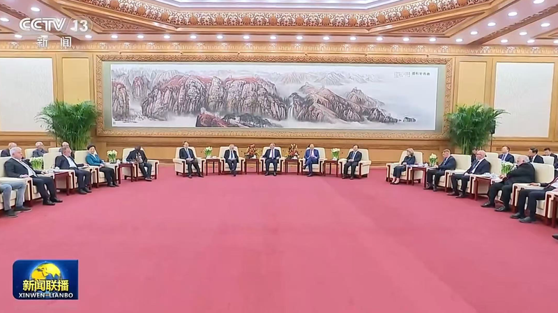 Chinese_Premier_Engages_Foreign_Experts_Ahead_of_Spring_Festival_2026