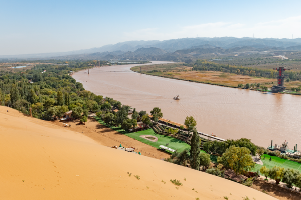 Chinese_Scientists_Pioneer_Soil__Seed__to_Combat_Desertification