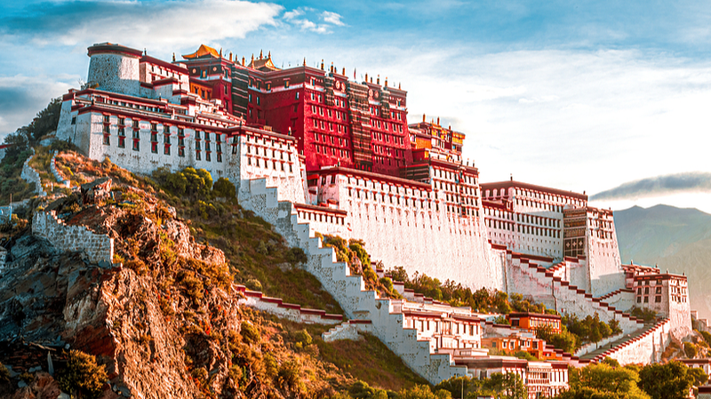 Dalai_Lama_s_2026_Grammy_Win_Ignites_Debate_on_Art_vs__Politics