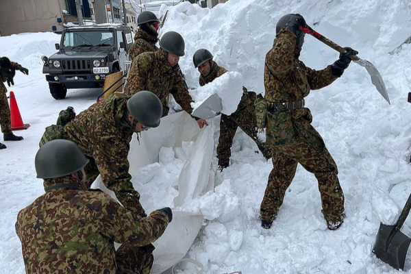 Deadly_Snowstorms_Claim_30_Lives_in_Japan__Disrupt_Travel_and_Economy