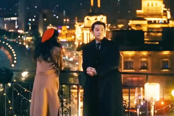 Explore_Shanghai_s_Bund_Through__Blossoms__Filming_Landmarks video poster