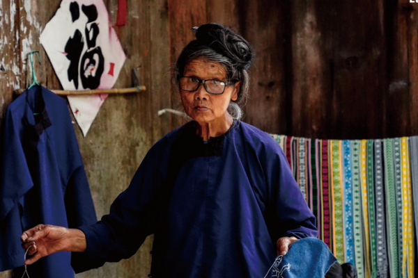 Dong Band Weaving: Threads of Heritage in Guizhou’s Dali Village