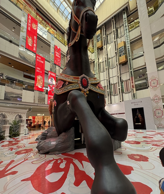 Giant_Horse_Sculpture_Lights_Up_Beijing_for_2026_Year_of_the_Horse_Celebrations video poster