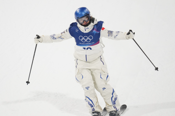 Gu_Ailing__Liu_Mengting_Advance_to_Milano_Cortina_2026_Big_Air_Final