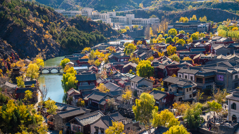 Gubei_Water_Town_Blends_Tradition_and_Tourism_for_2026_Spring_Festival video poster