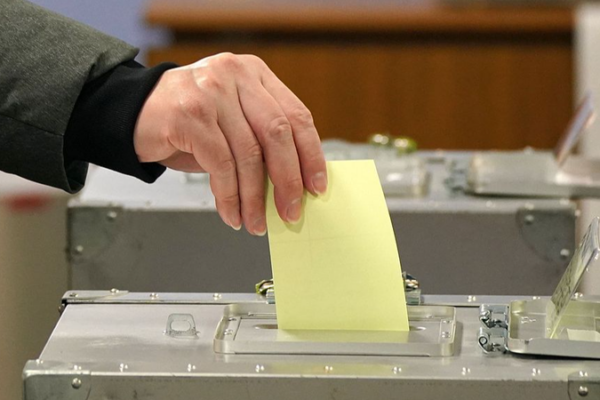 Japan_s_Ruling_Coalition_Poised_to_Secure_Lower_House_Majority