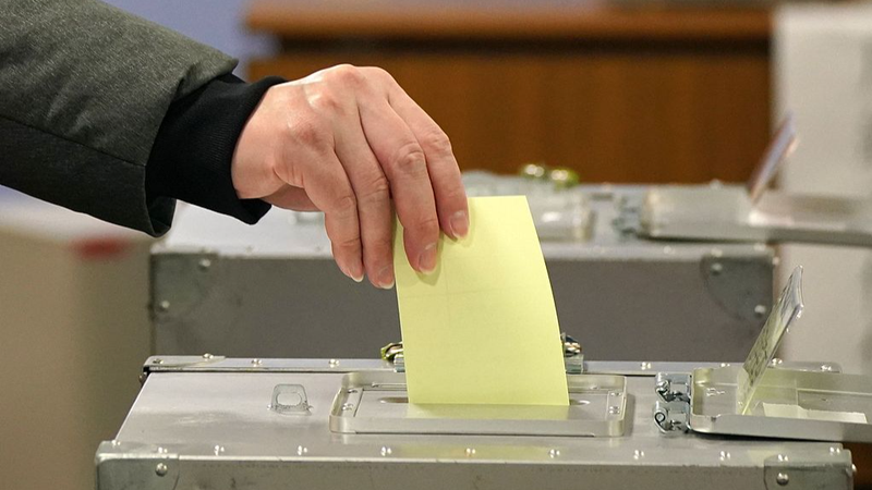 Japan_s_Ruling_Coalition_Poised_to_Secure_Lower_House_Majority