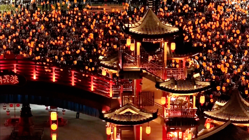 Jiangxi_s_Gexian_Village_Illuminates_Cultural_Tourism_with_Lantern_Spectacle video poster