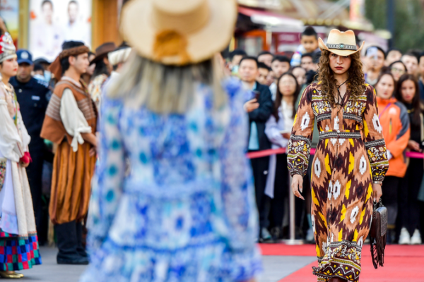 Uygur Language Thrives in Xinjiang: A Foreigner’s Perspective