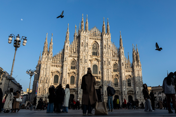 Milan_s_Duomo_Square_Bridges_History_and_2026_Winter_Olympics_Spirit video poster