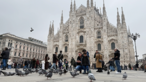 Milan_s_Duomo_Square_Fuses_Heritage_with_Winter_Olympics_Fever video poster