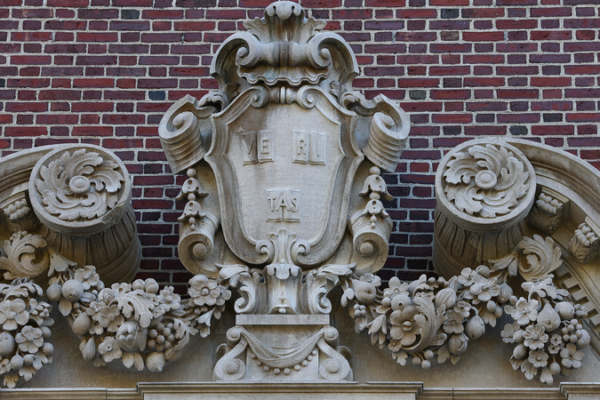 Nature_Exposes_Epstein_s_Extensive_Ties_to_Global_Scientists