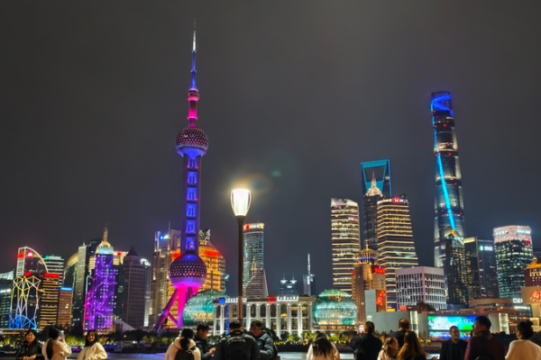 Shanghai_s_Bund__Where_History_Meets_Modernity_in_2026 video poster