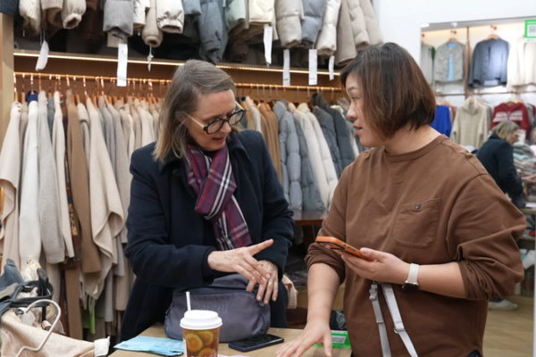 Shanghai_s_Fabric_Market_Emerges_as_Top_Tourist_Draw_in_2026