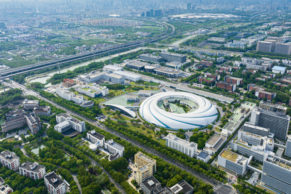 Shanghai_s_Tech_Boom__320__New_Firms_Daily_in_2025__Eyes_2026_Growth