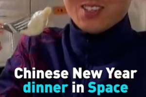Shenzhou_21_Astronauts_Celebrate_Lunar_New_Year_with_Zero_Gravity_Feast video poster
