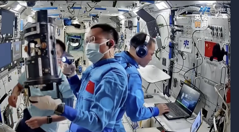 Shenzhou_21_Crew_Thrives_in_Orbit__Key_Scientific_Breakthroughs_Achieved - Khabar Asia Shenzhou_21_Crew_Thrives_in_Orbit__Key_Scientific_Breakthroughs_Achieved