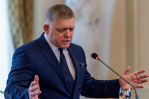 Slovak_PM_Warns_Ukraine_Over_Oil_Dispute__Threatens_Power_Cut