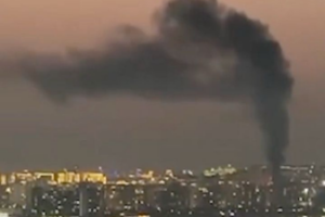 Smoke_Over_Dubai_Amid_Rising_Middle_East_Tensions video poster
