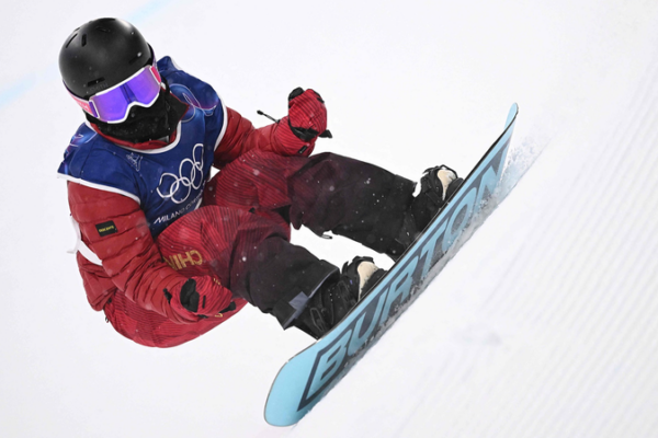 Teen_Sensation_Choi_Stuns_Snowboarding_World_with_Olympic_Gold
