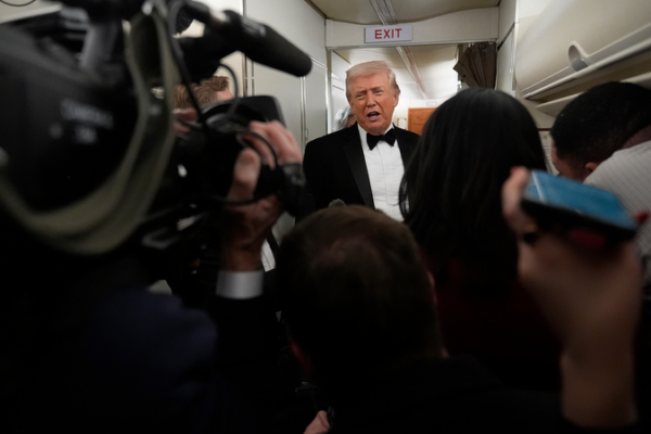 Trump_Signals_Progress_in_U_S__Iran_Talks_Amid_Tensions