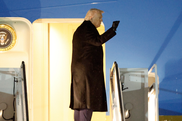 Trump_Social_Media_Post_Sparks_Outrage_Over_AI_Generated_Obama_Clip